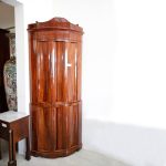 Corner cupboard in mahogany and feather, mid 19th century - Corner cupboards
