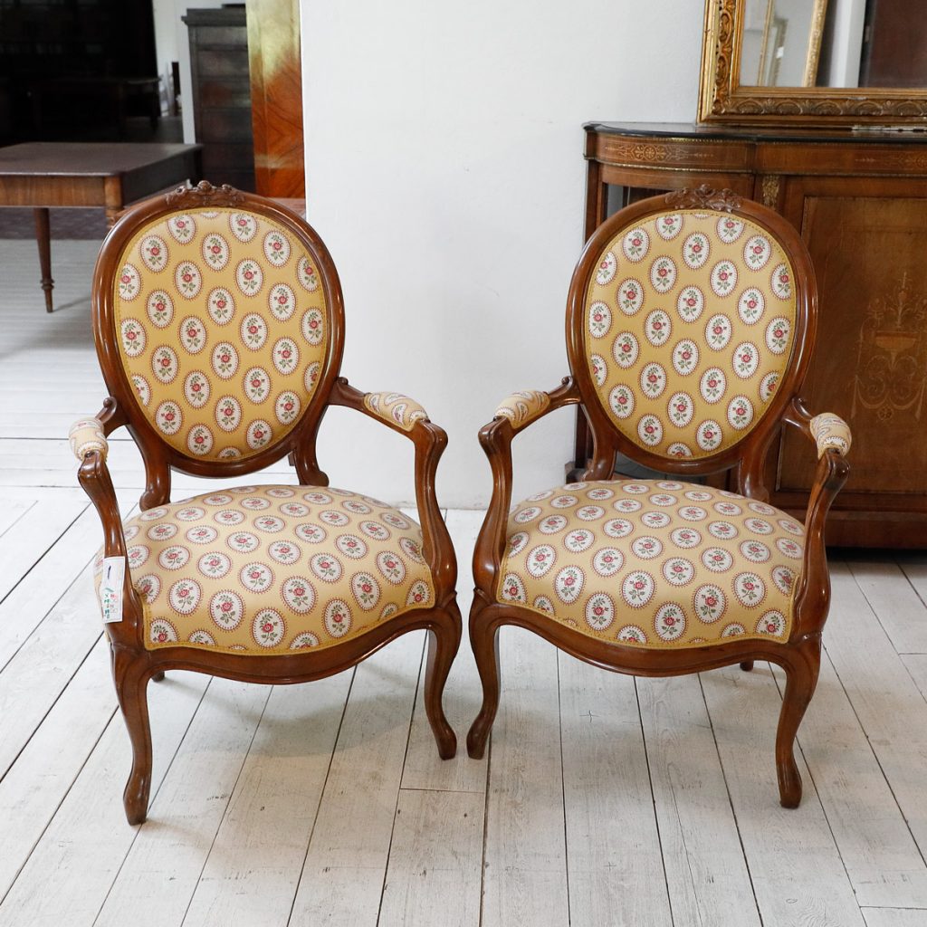 Coppia di poltrone stile Luigi Filippo Mobili Sisi Antiquariato