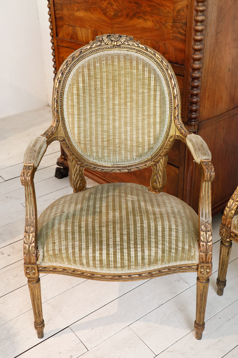 Salottino in legno dorato metà 800 - Divani, Sedie e Poltrone Salottino in legno dorato metà 800 - Divani, Sedie e Poltrone