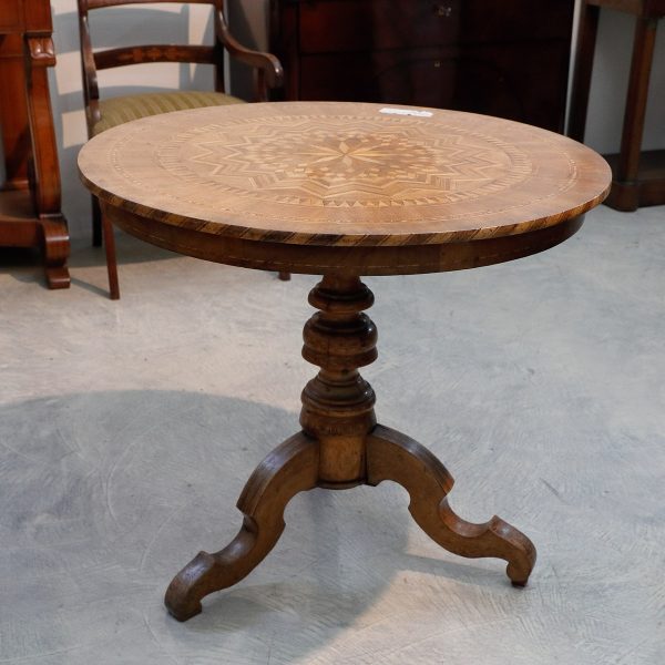 Round Sorrentino table in walnut - Tables and Desks