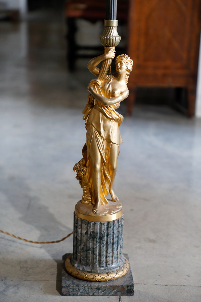 Lampada a stelo seconda metà 800 - Complementi d'arredo Lampada a stelo seconda metà 800 - Complementi d'arredo