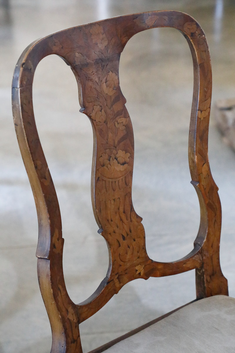 Set of 4 chairs in walnut, late 18th century - Chairs and Armchairs Set of 4 chairs in walnut, late 18th century - Chairs and Armchairs