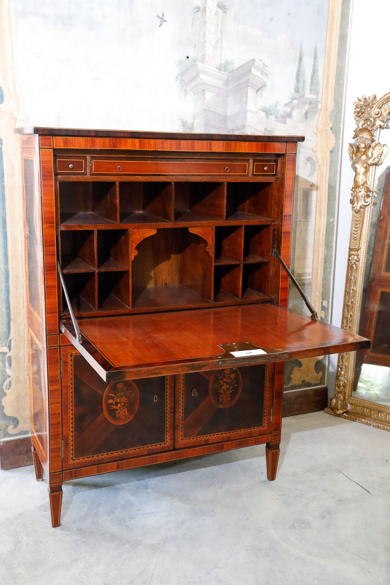Grande libreria inglese in mogano e piuma - Librerie Grande libreria inglese in mogano e piuma - Librerie