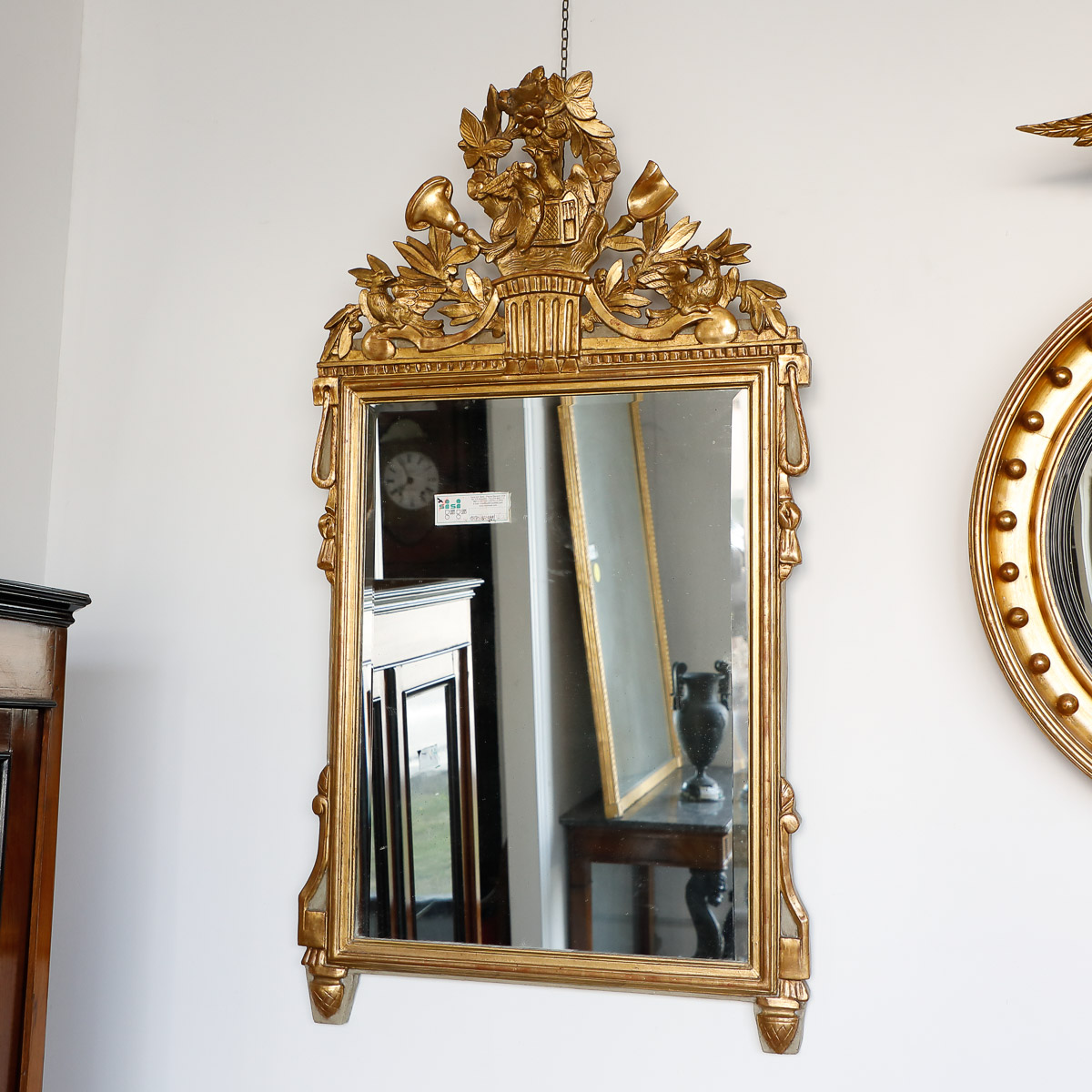 Specchiera con angeli intagliati, epoca '800 - Specchiere Specchiera con angeli intagliati, epoca '800 - Specchiere