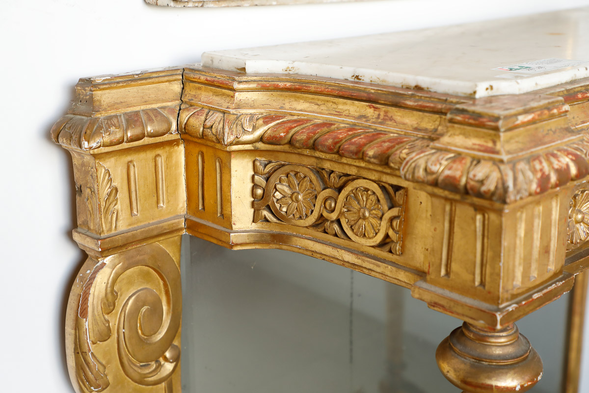 Shaped gilded console with planter, France, Louis XVI - Consoles Shaped gilded console with planter, France, Louis XVI - Consoles