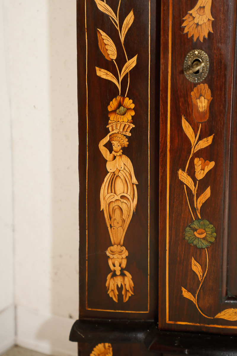 Double body corner cupboard in walnut with inlays, Scandinavian origin, 19th century - Corner cupboards Double body corner cupboard in walnut with inlays, Scandinavian origin, 19th century - Corner cupboards