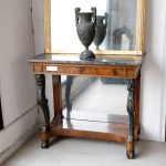 Shaped gilded console with planter, France, Louis XVI - Consoles Shaped gilded console with planter, France, Louis XVI - Consoles