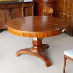 Empire style occasional table in mahogany feather, inlaid with stones, France - Tables and Desks Empire style occasional table in mahogany feather, inlaid with stones, France - Tables and Desks