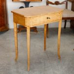 Round extending table in oak, Scandinavian origin, Biedermeier - Tables and Desks