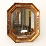 Oval wall mirror in gilded wood, France, 19th century - Wall Mirrors Oval wall mirror in gilded wood, France, 19th century - Wall Mirrors