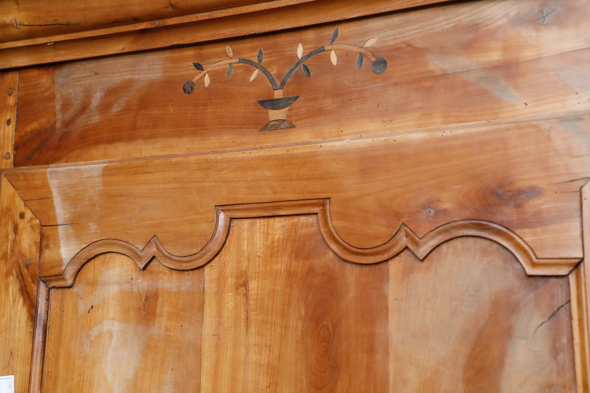 Cabinet in cherry with one door, France, 18th century - Wardrobes Cabinet in cherry with one door, France, 18th century - Wardrobes