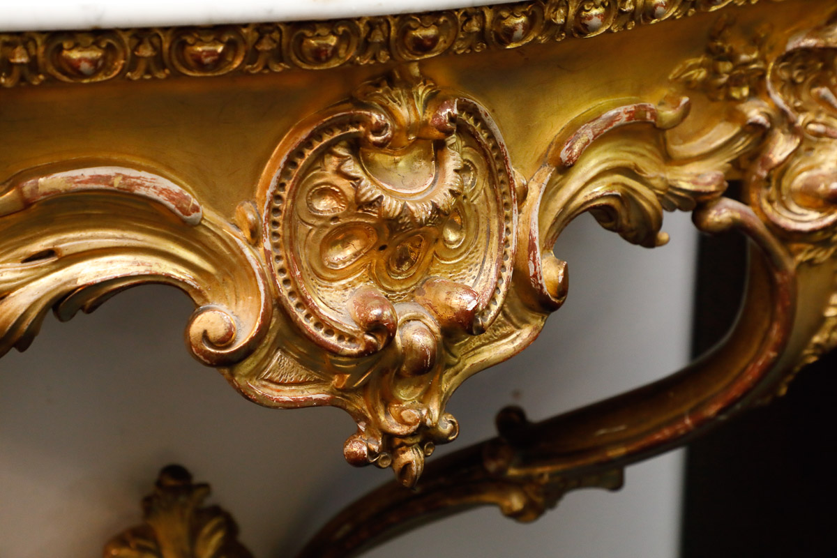 Wall console in carved gilded wood, France, 19th century - Consoles Wall console in carved gilded wood, France, 19th century - Consoles