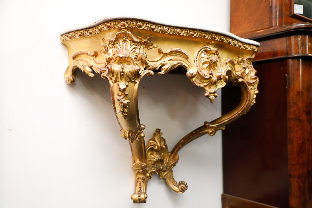 Wall console in carved gilded wood, France, 19th century - Consoles Wall console in carved gilded wood, France, 19th century - Consoles