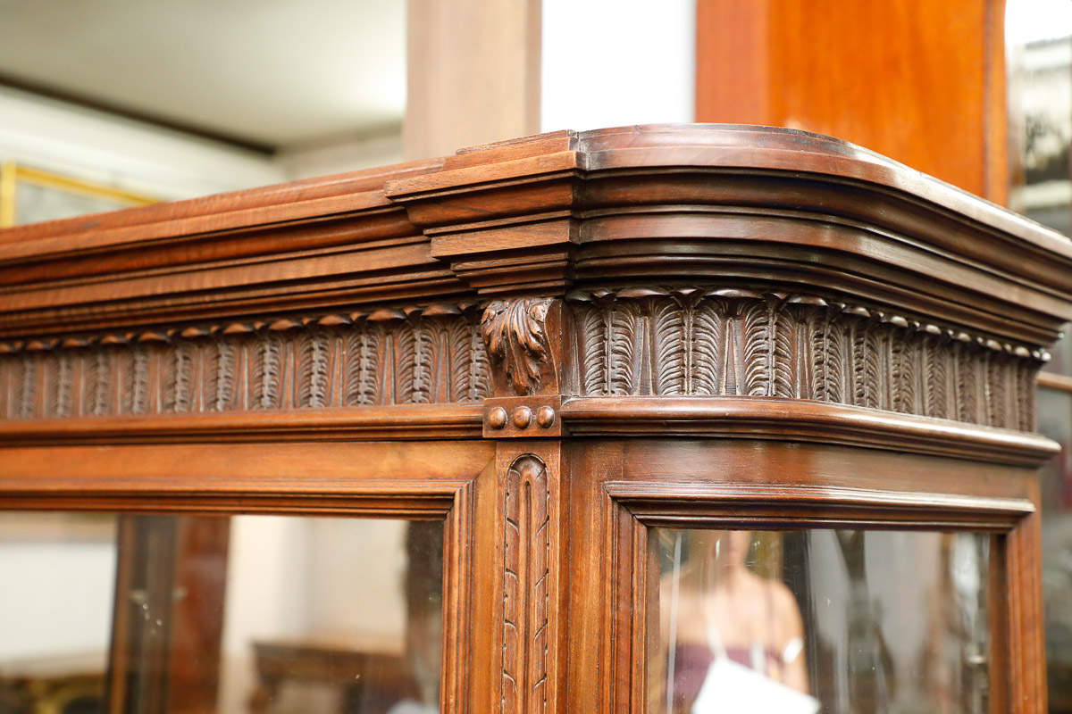 Glass unit in rounded walnut, France, Napoleon III. - Glass units Glass unit in rounded walnut, France, Napoleon III. - Glass units