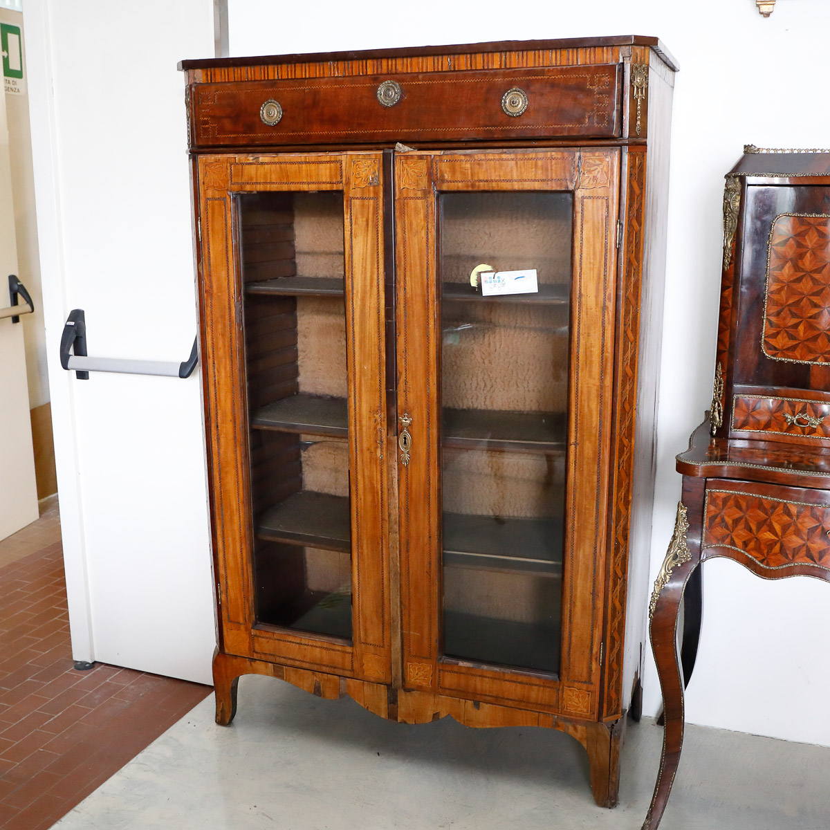 Credenza cappuccina in noce, Francese 800 - Credenze