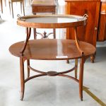 Two-level occasional table with paintings, Victorian era - Tables and Desks Two-level occasional table with paintings, Victorian era - Tables and Desks