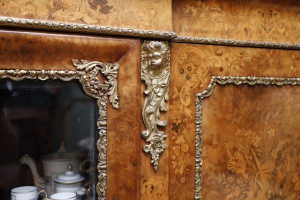 Credenza a tre ante, Inglese Epoca Vittoriana - Credenze