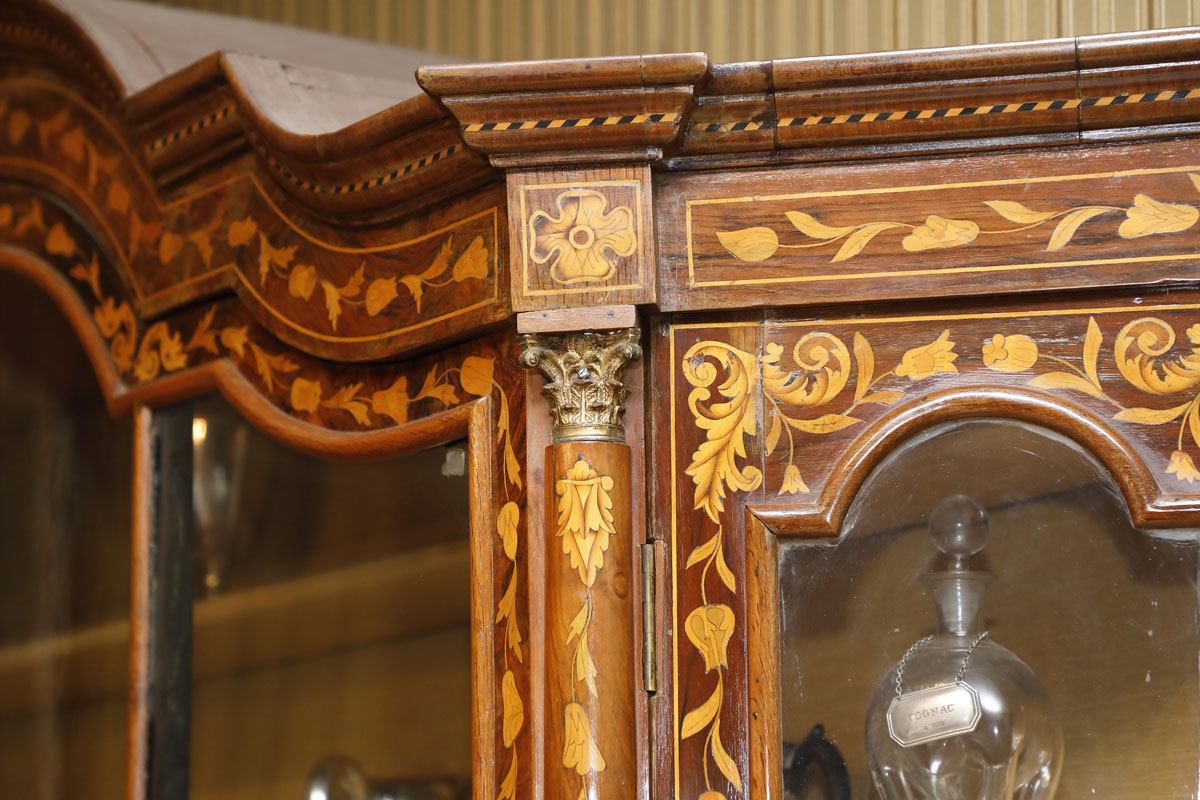 Glass unit with drawers in walnut brier-root, 19th century - Glass units Glass unit with drawers in walnut brier-root, 19th century - Glass units