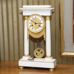 Gilded bronze clock depicting Samson, 19th century - Furniture accessories Gilded bronze clock depicting Samson, 19th century - Furniture accessories