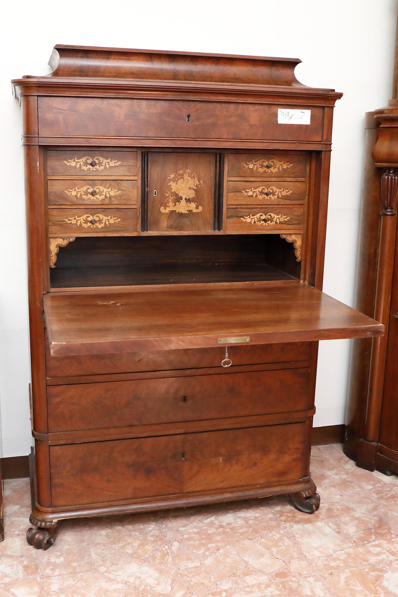 Secretaire in piuma di mogano, Epoca Carlo X - Secretaire e Ribalte Secretaire in piuma di mogano, Epoca Carlo X - Secretaire e Ribalte