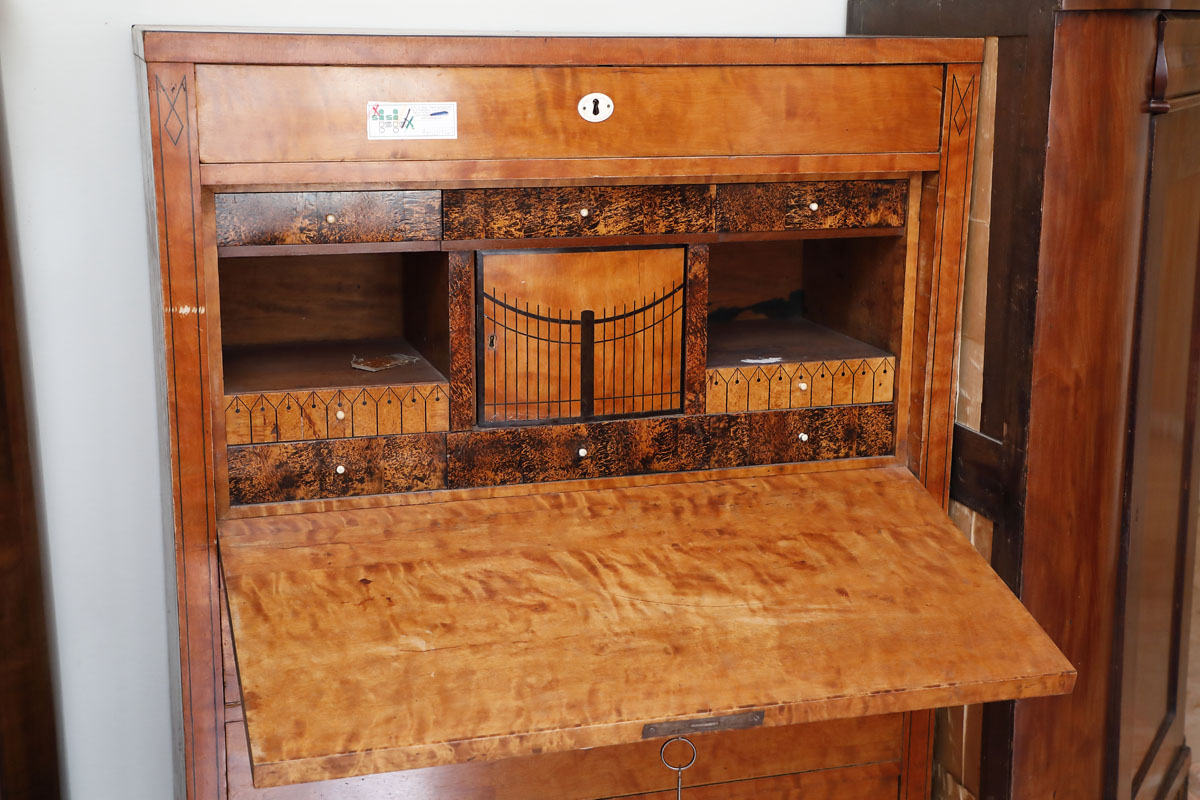Secretaire in betulla, Paesi Scandinavi Biedermeier - Secretaire e Ribalte Secretaire in betulla, Paesi Scandinavi Biedermeier - Secretaire e Ribalte