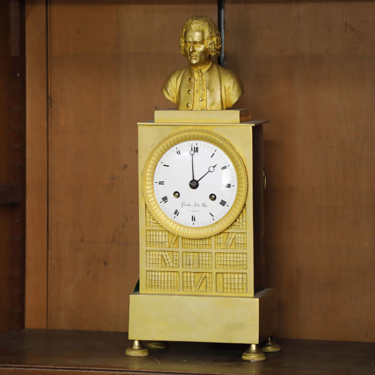 Clock in gilded bronze, France, 19th century - Furniture accessories Clock in gilded bronze, France, 19th century - Furniture accessories