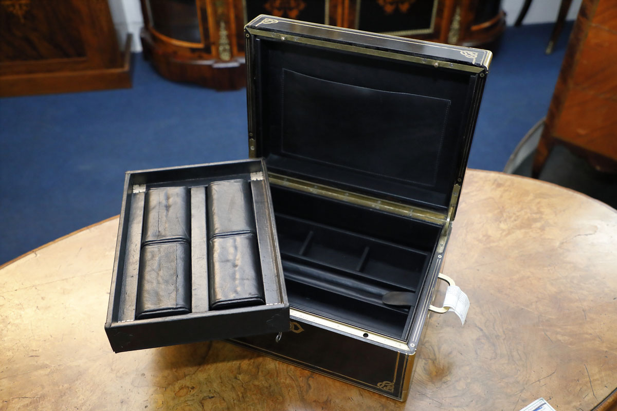 Box portagioielli da viaggio, Francia - Complementi d'arredo Box portagioielli da viaggio, Francia - Complementi d'arredo