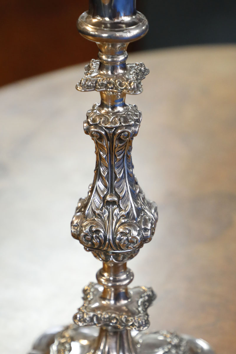 Candeliere in Sheffield a 5 luci, Epoca Vittoriana - Complementi d'arredo Candeliere in Sheffield a 5 luci, Epoca Vittoriana - Complementi d'arredo