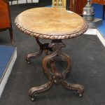 Oval gueridon table, England, Victorian era - Tables and Desks Oval gueridon table, England, Victorian era - Tables and Desks