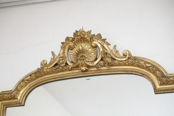 Wall mirror with coping and shells, France, 19th century - Wall Mirrors