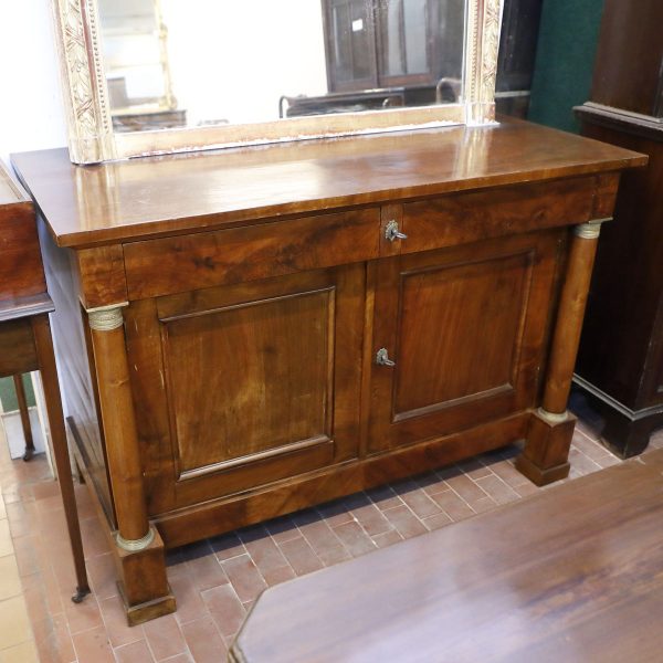 Credenza in noce a due sportelli con colonne, Francia - Credenze