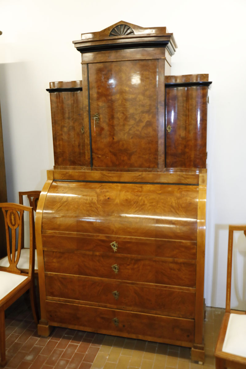 Trumeau in elm brier-root, Scandinavian origin - Secretaires and Flap Chests, Tables and Desks Trumeau in elm brier-root, Scandinavian origin - Secretaires and Flap Chests, Tables and Desks