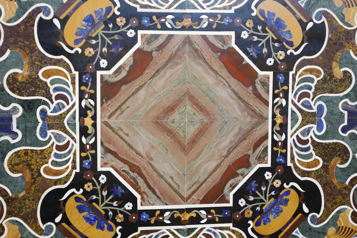 Square marble top with inlays with stones - Furniture accessories, Tables and Desks Square marble top with inlays with stones - Furniture accessories, Tables and Desks