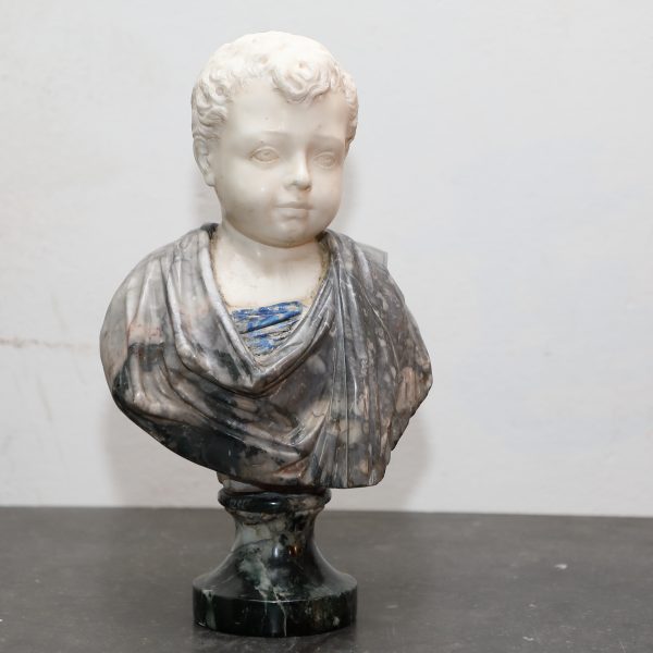 Busto in  marmo raffigurante bambino - Complementi d'arredo