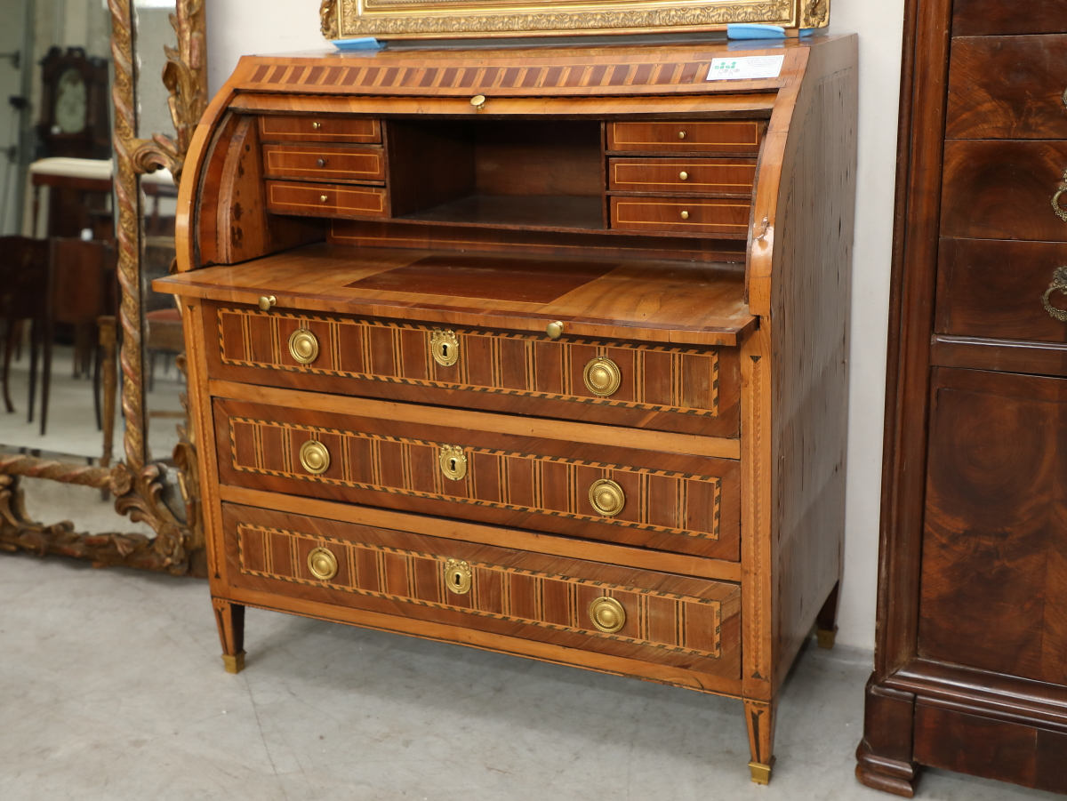 Roller flap chest with threads and inlays - Secretaires and Flap Chests Roller flap chest with threads and inlays - Secretaires and Flap Chests