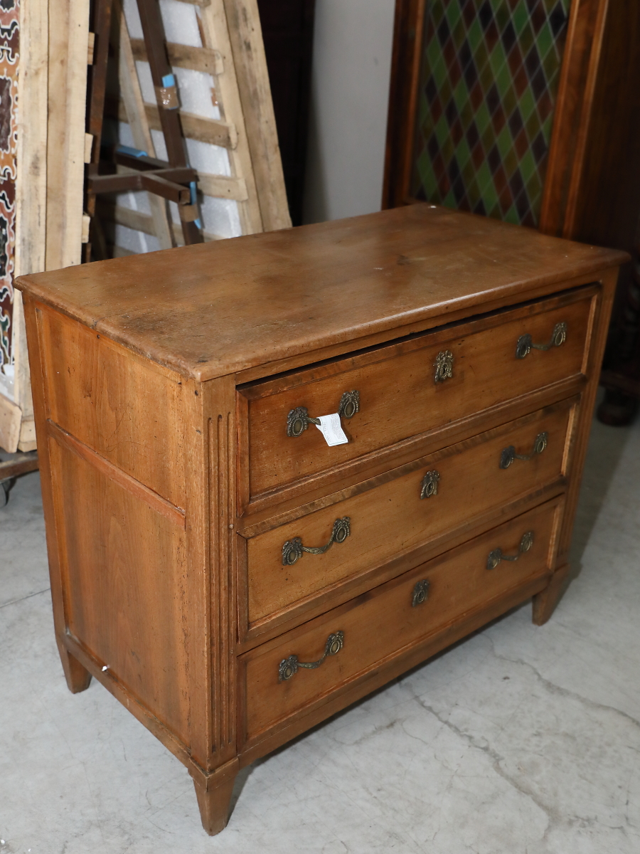 Commode in walnut with three drawers - Commodes Commode in walnut with three drawers - Commodes