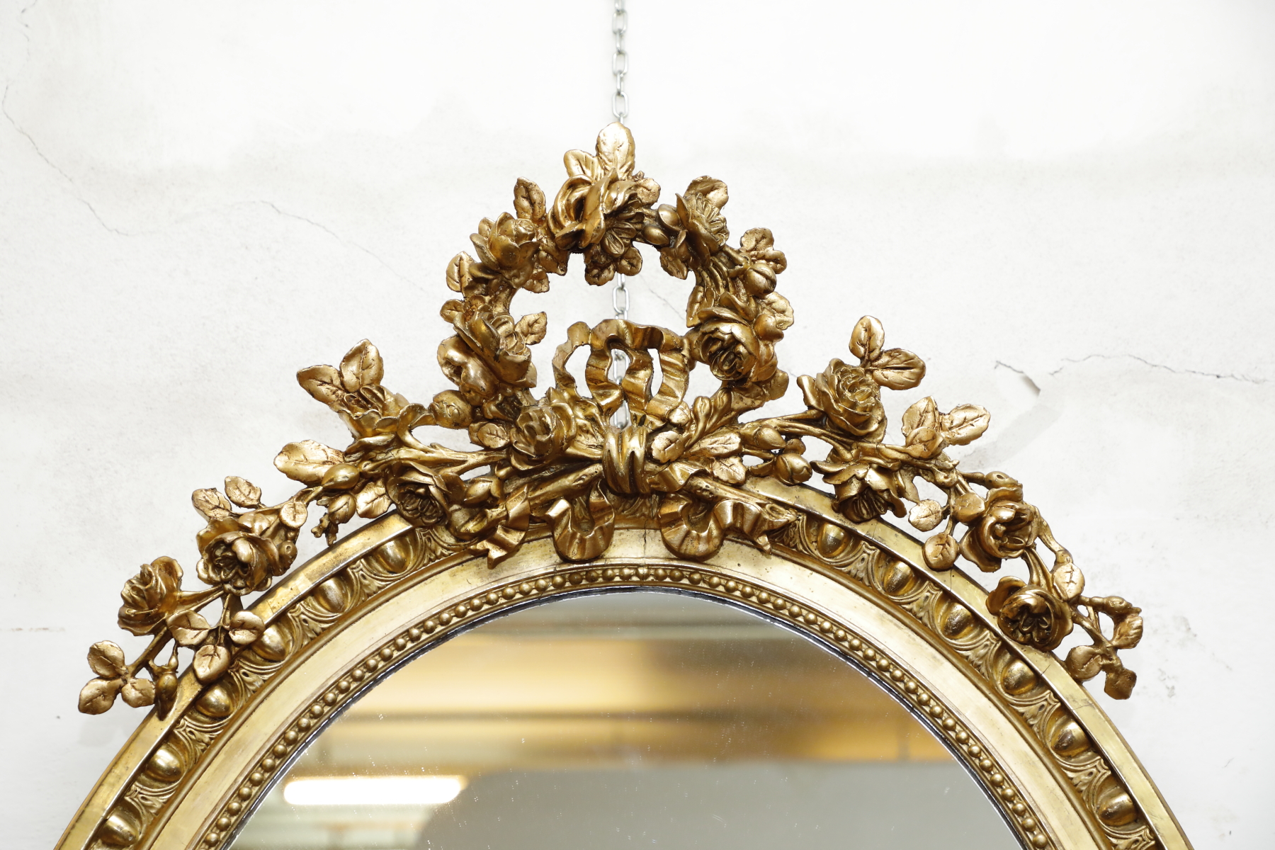 Oval wall mirror in gilded wood - Wall Mirrors Oval wall mirror in gilded wood - Wall Mirrors