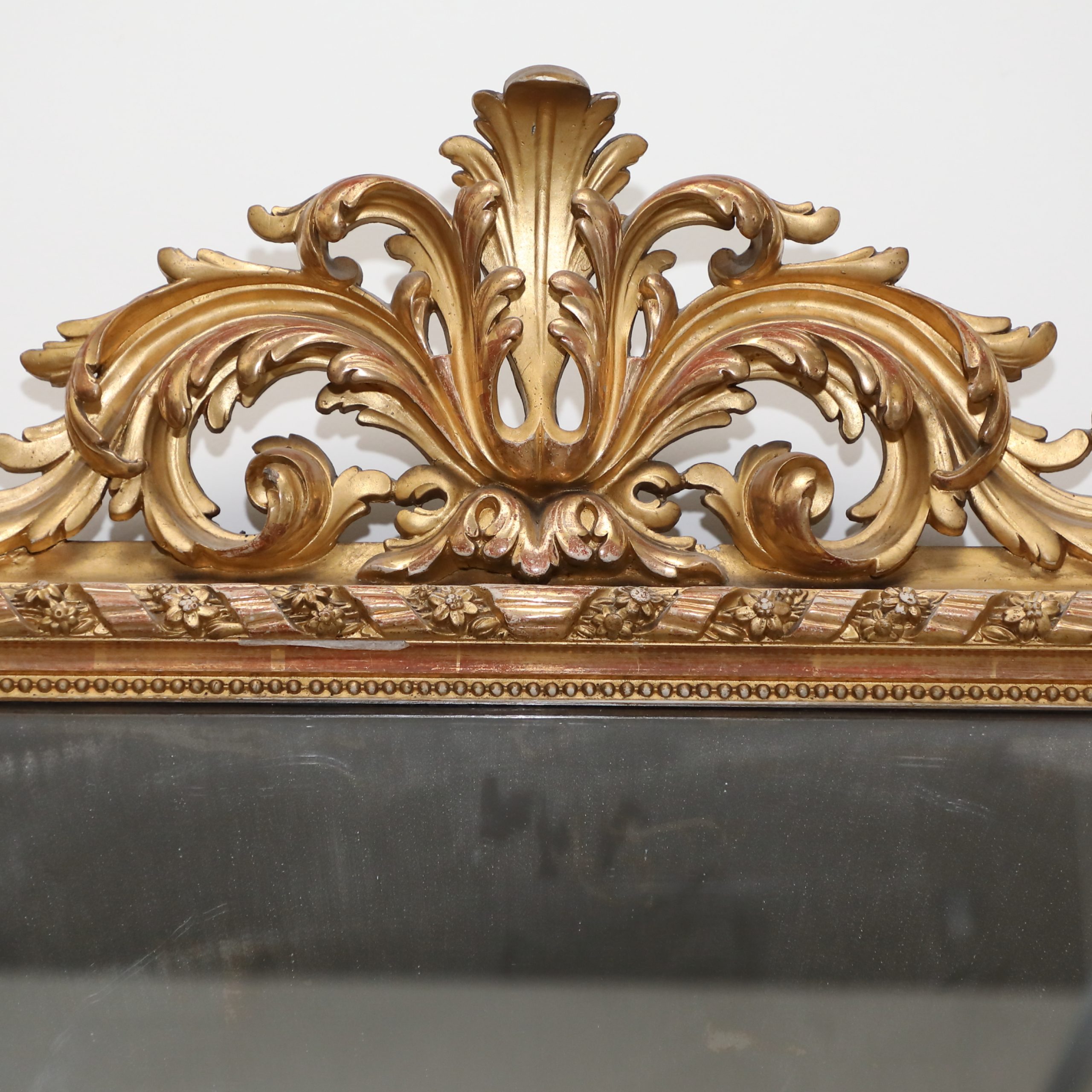 Wall mirror in carved gilded wood, French origin, 19th century - Wall Mirrors Wall mirror in carved gilded wood, French origin, 19th century - Wall Mirrors