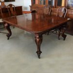 Davenport in walnut and walnut brier-root with maple inlays - Tables and Desks