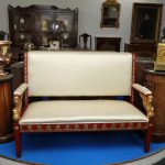 Three-seater sofa with rounded backrest in walnut, cabriole legs - Sofas