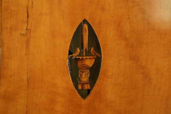 Two-door Biedermaier wardrobe in birch and maple with inlays - Wardrobes