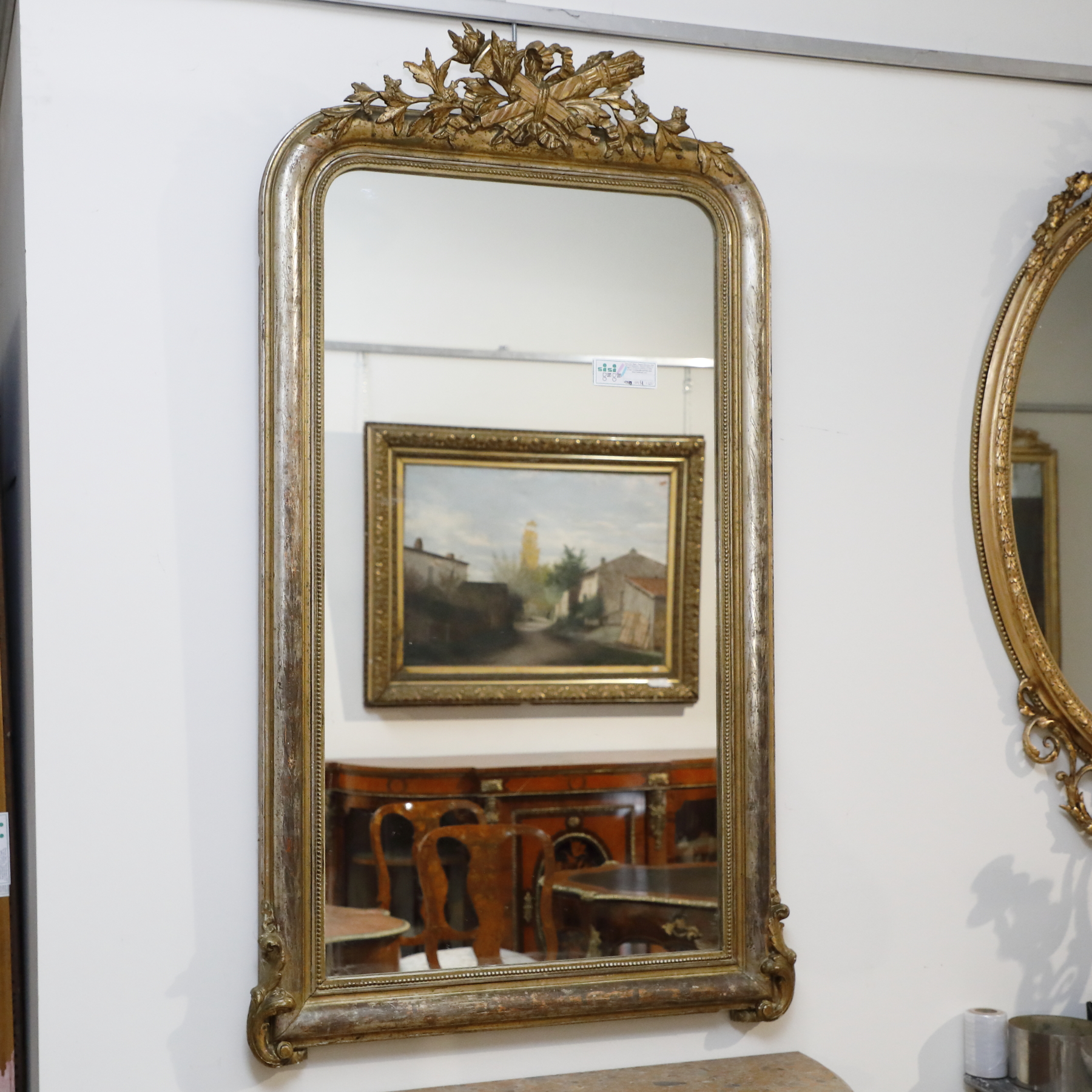 Grande specchiera italiana in legno dorato intagliato - Specchiere, Uncategorized