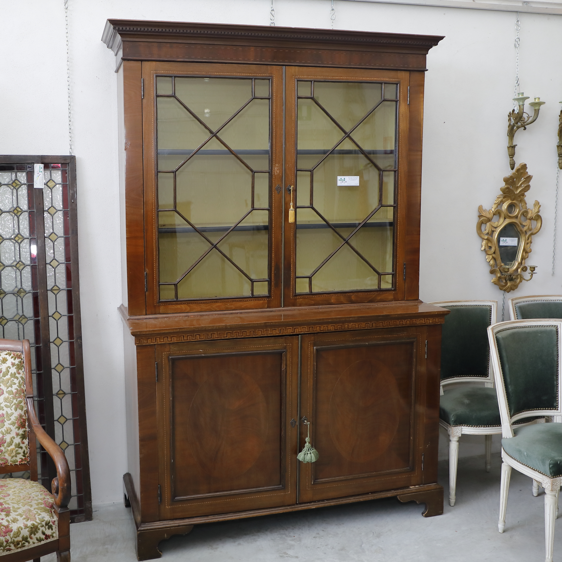 Gruppo di 2 poltrone e 6 sedie inglesi in mogano epoca 800 - Uncategorized Gruppo di 2 poltrone e 6 sedie inglesi in mogano epoca 800 - Uncategorized