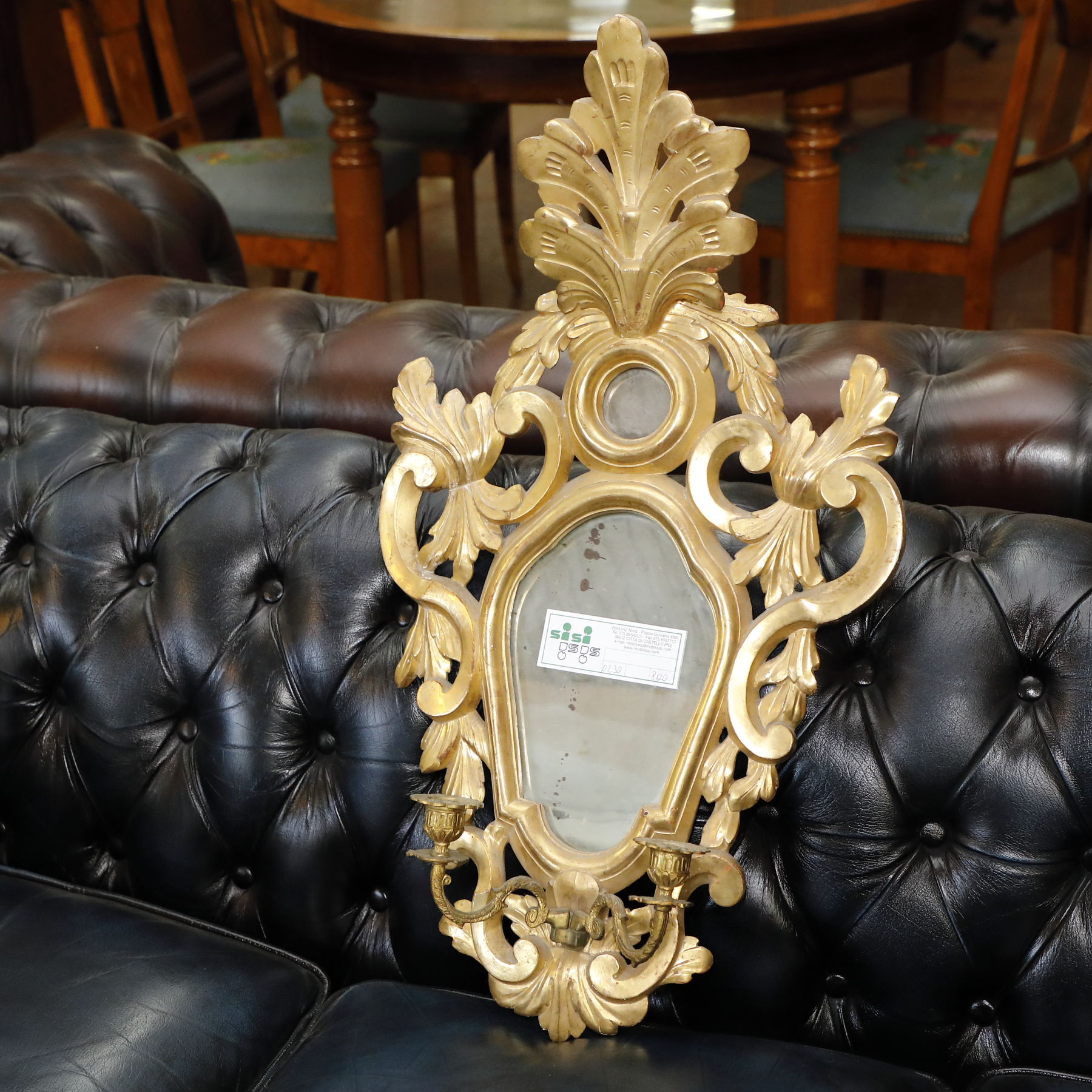 Specchierina di origine italiana  in legno dorato con intagli - Specchiere