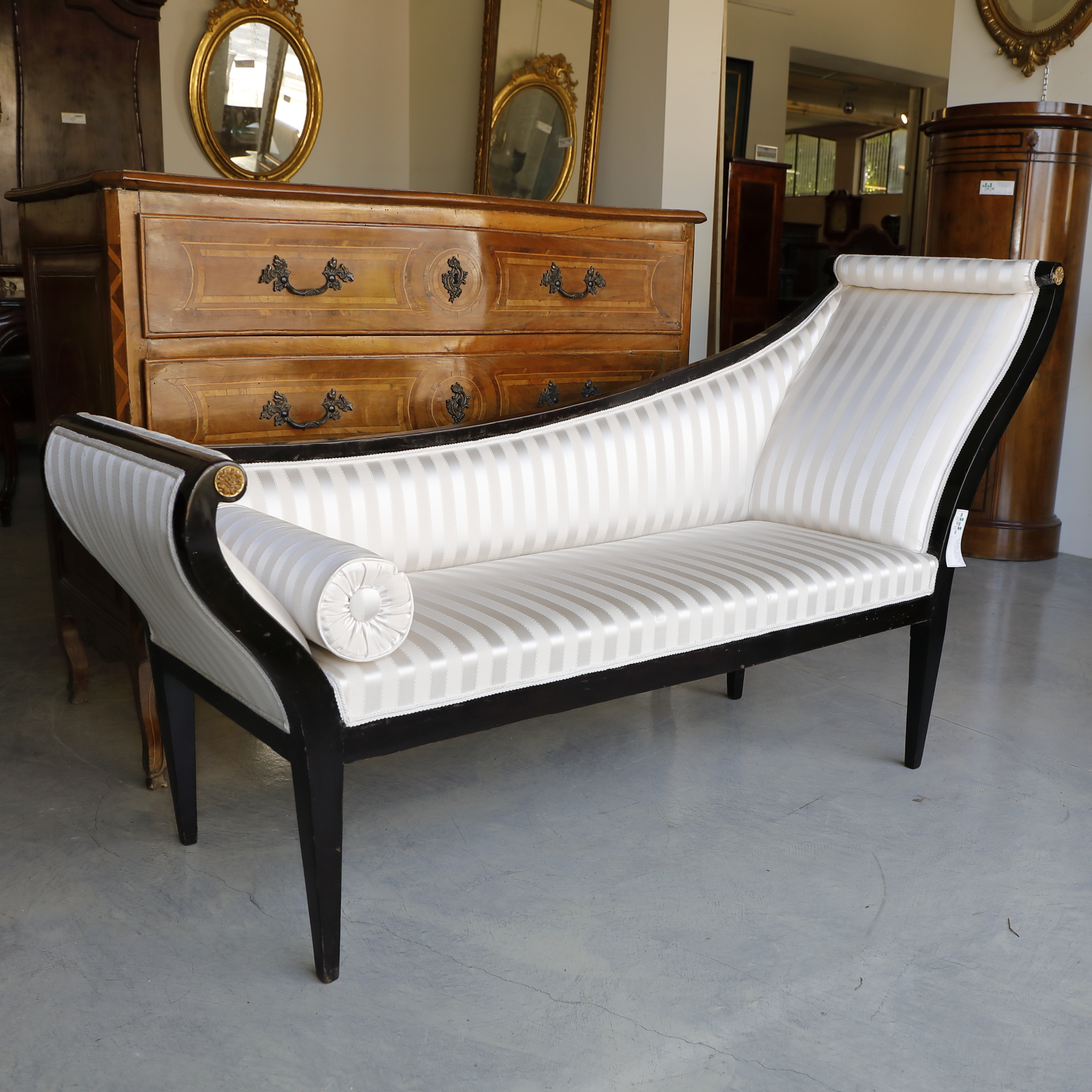 Chaise longue in legno ebanizzato fine 800 - Divani Chaise longue in legno ebanizzato fine 800 - Divani