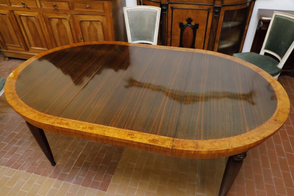 Tavolo ovale allungabile in zebrano e radica di olmo.Origine Francese ,epoca Napoleone III - Tavoli e Scrittoi