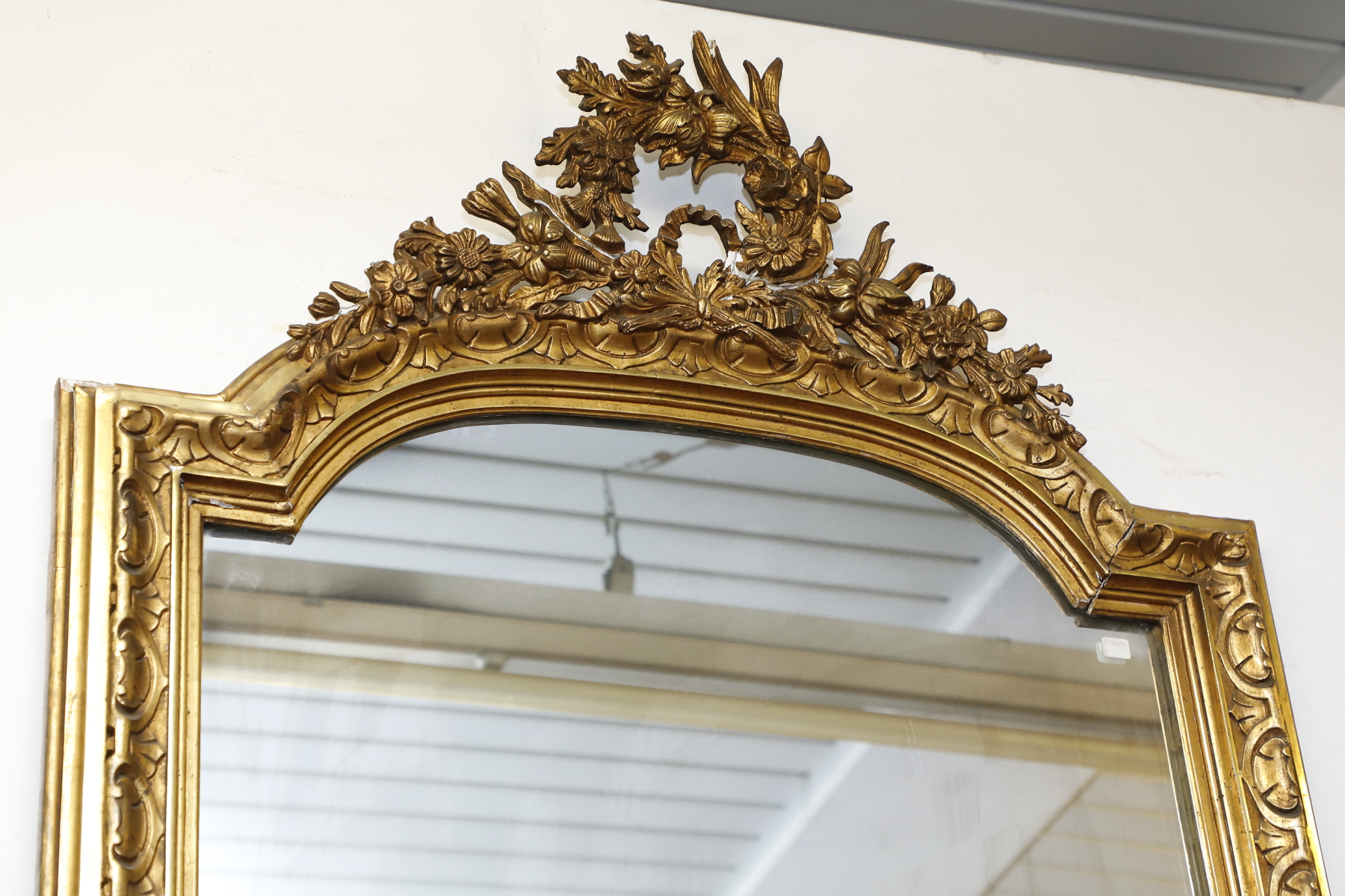 Specchiera rettangolare in legno dorato con cimasa.Origine Francese Epoca fine 800 - Specchiere Specchiera rettangolare in legno dorato con cimasa.Origine Francese Epoca fine 800 - Specchiere