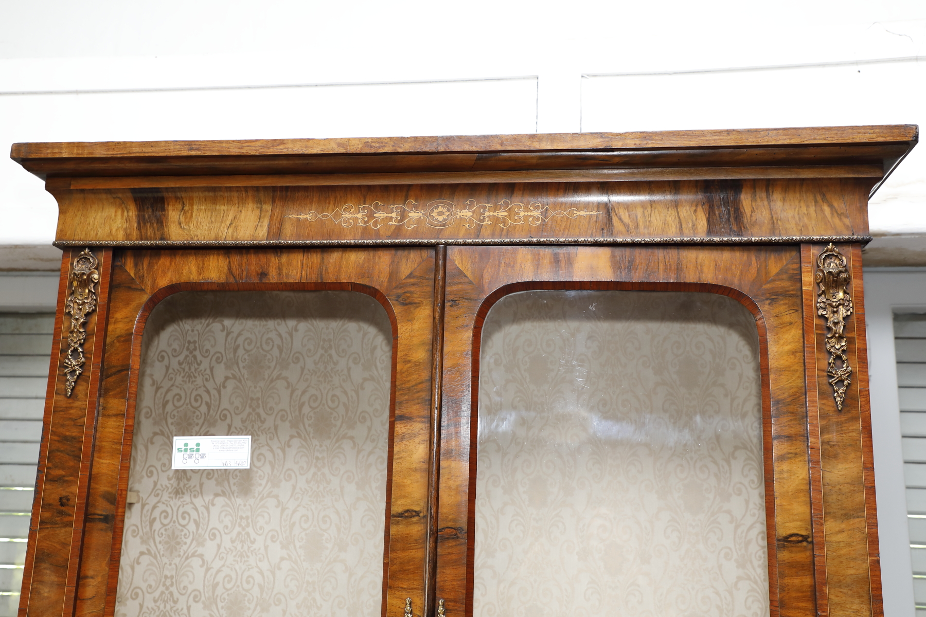 Bookcase Inglese Vittoriana  in noce e radica di noce intarsiata - Librerie, Vetrine Bookcase Inglese Vittoriana  in noce e radica di noce intarsiata - Librerie, Vetrine