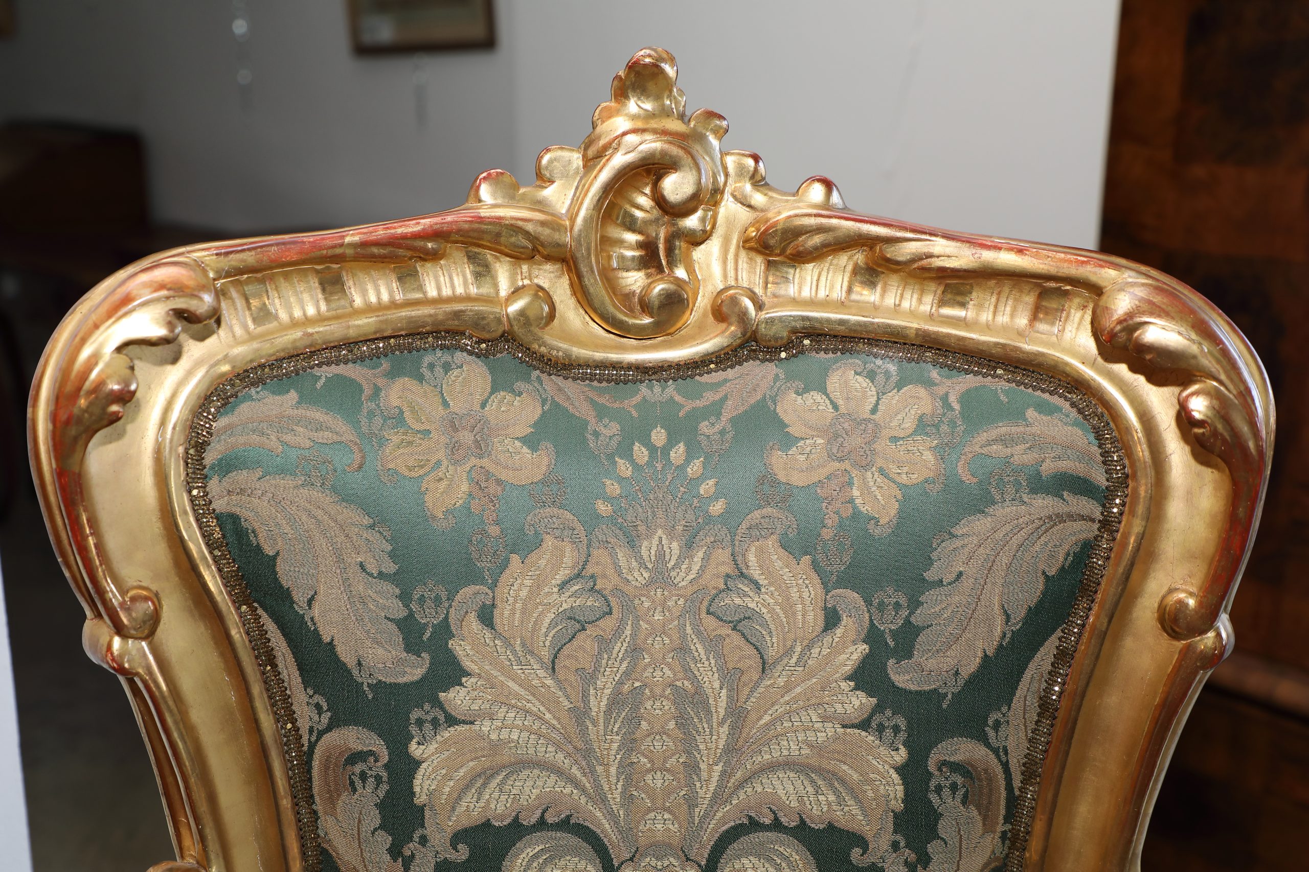 Salotto in legno dorato di origine Italiana Epoca 800 - Divani, Sedie e Poltrone Salotto in legno dorato di origine Italiana Epoca 800 - Divani, Sedie e Poltrone