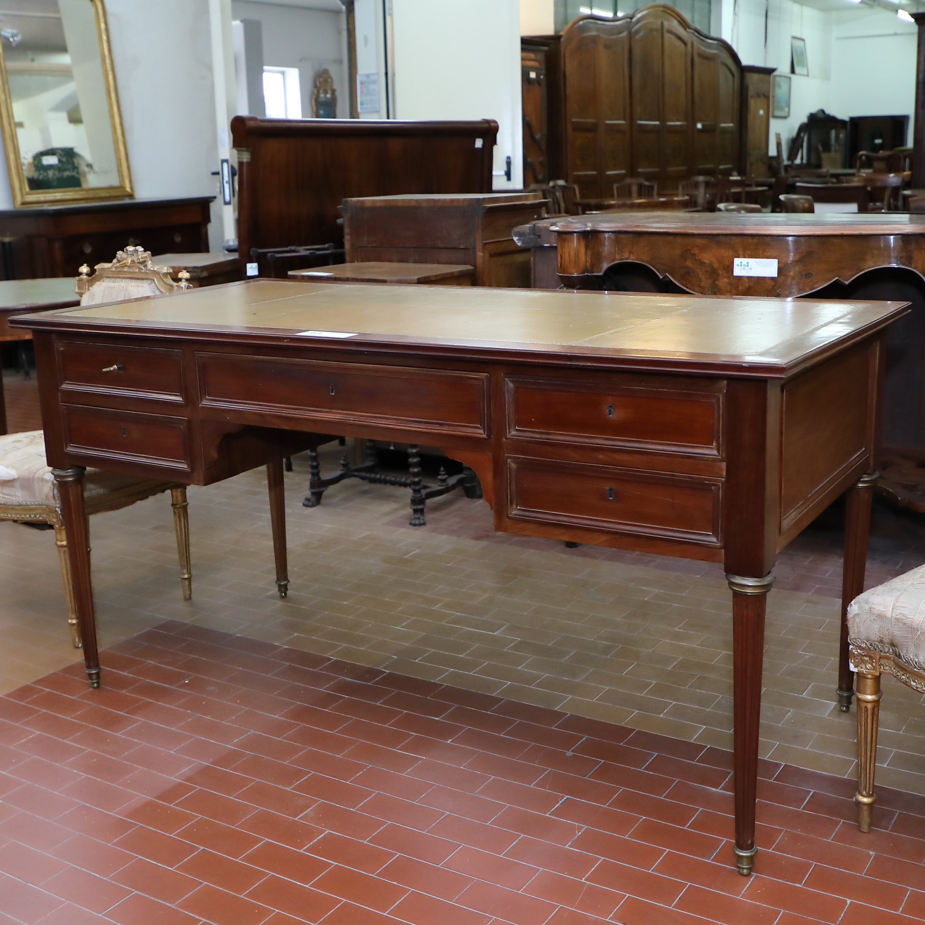 Tavolino rotondo in legno dorato in stile Luigi XVI - Tavoli e Scrittoi, Uncategorized